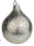 Ägyptische Hängelampe aus Messing  mit Silberlegierung, sie hat ein handgestanztes Blume des Lebens Muster