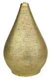 Handgefertigte Tischlampe aus Messing mit feinem Lochmuster in Pyramidenform