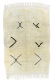 Alter Beni Ourain mit 6 graphischen Mustern in dunkelbraun auf cremefarbener Wolle